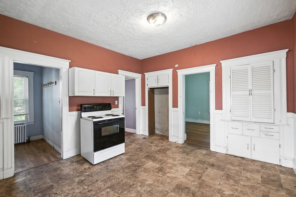 49 Glenwood Road Lynn, MA 01904 - Photo 4 of 33 Gallery Image 4