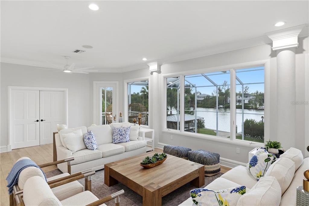 4034 Roberts Point Road Sarasota, FL 34242 - Photo 38 of 98 Gallery Image 38