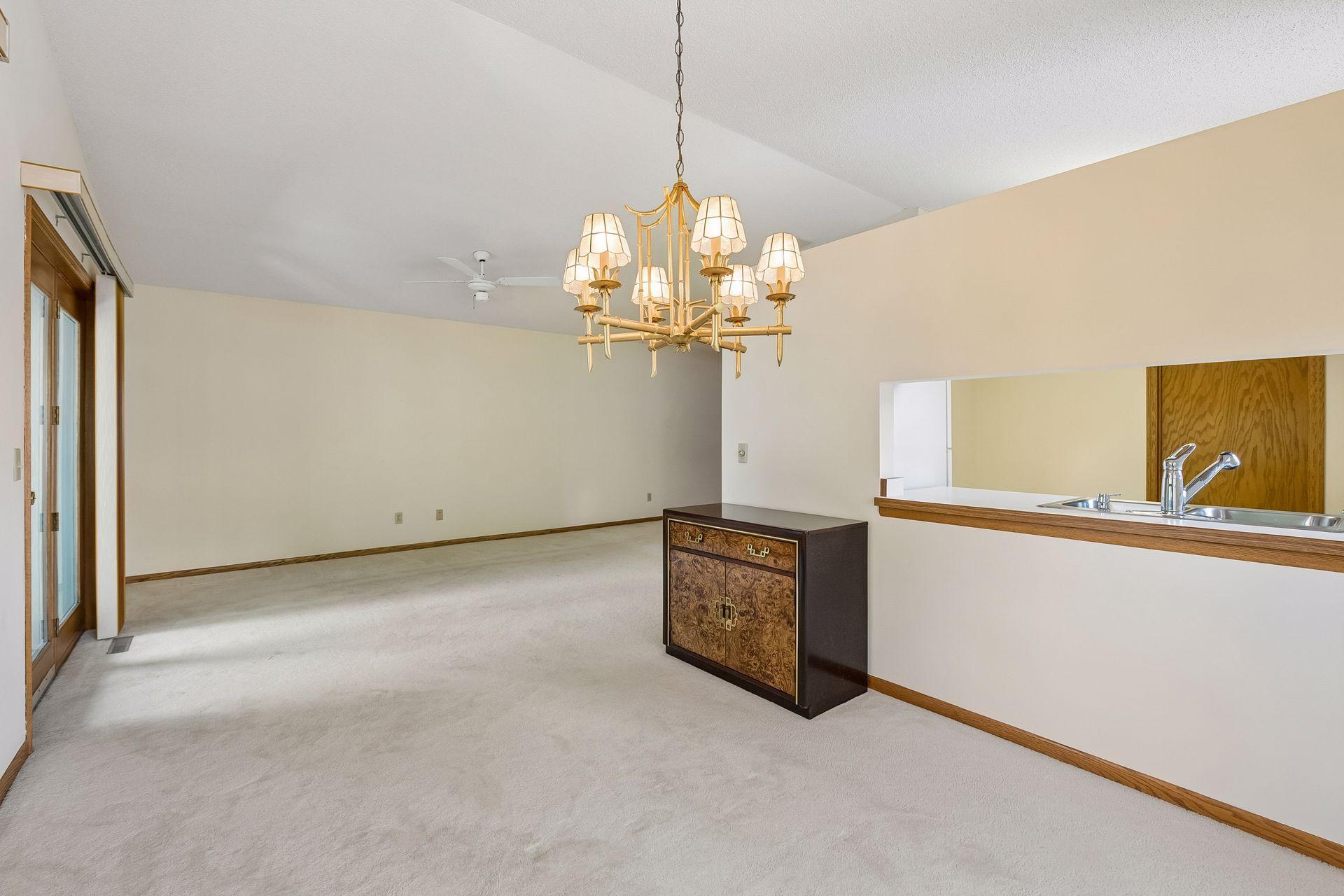 5317 Highpointe Terrace Bloomington, MN 55437 - Photo 8 of 25