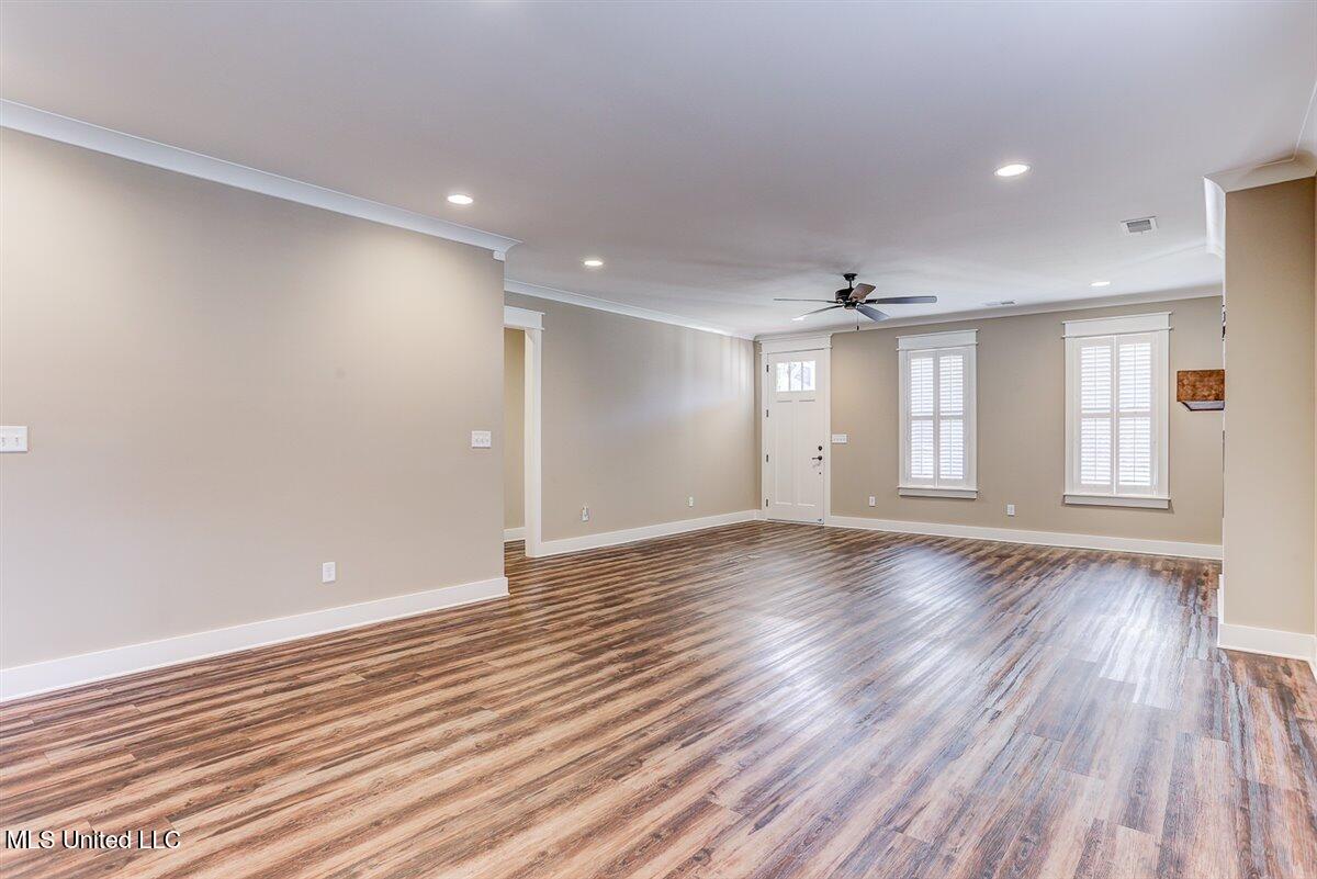 3444 Hatton Drive Nesbit, MS 38651 - Photo 9 of 38 09-IMG_2754_5_6_7_8