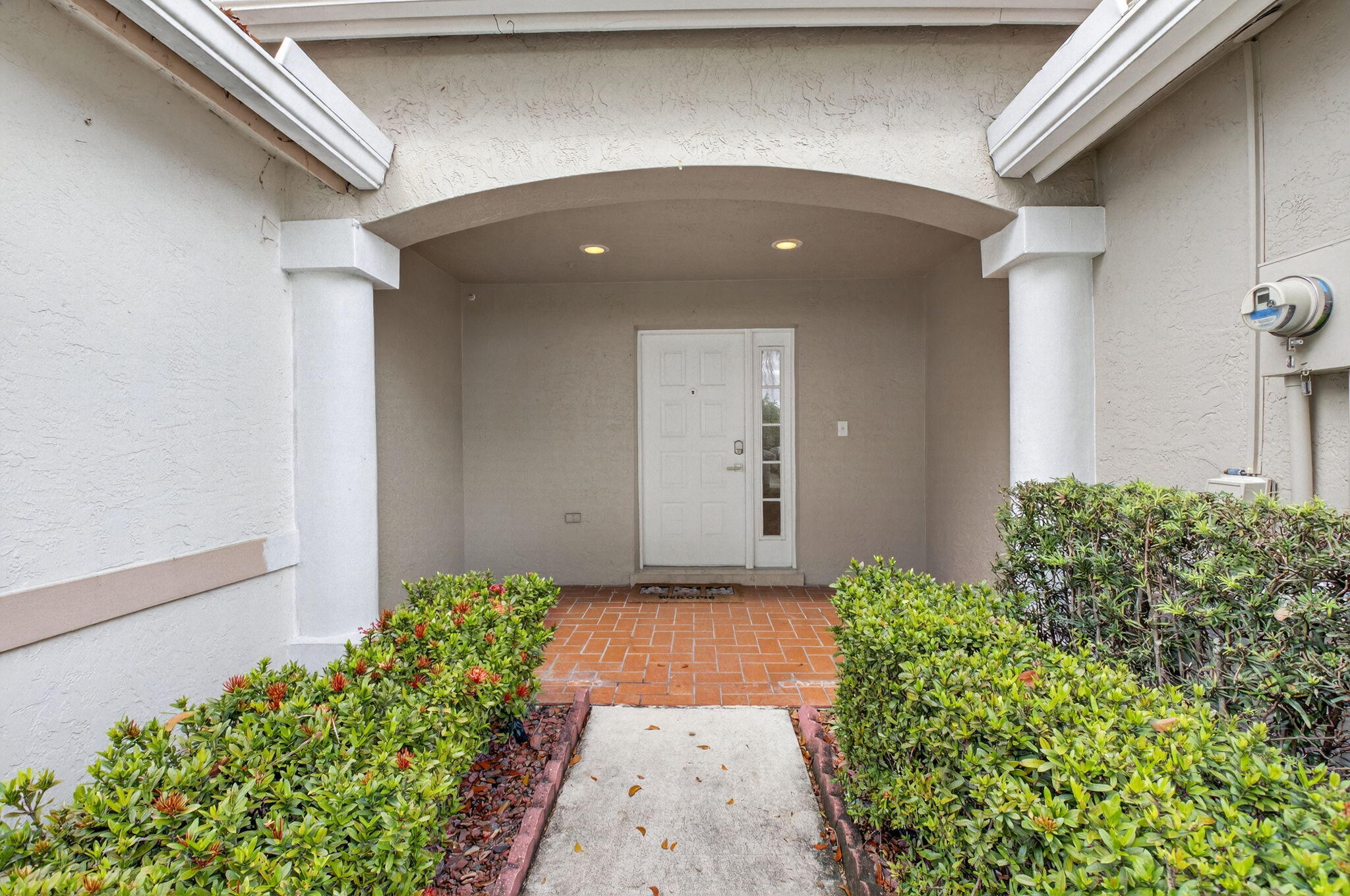 9105 Boca Gardens Circle South, Unit B Boca Raton, FL 33496 - Photo 5 of 54 4-web-or-mls-DSC_6410