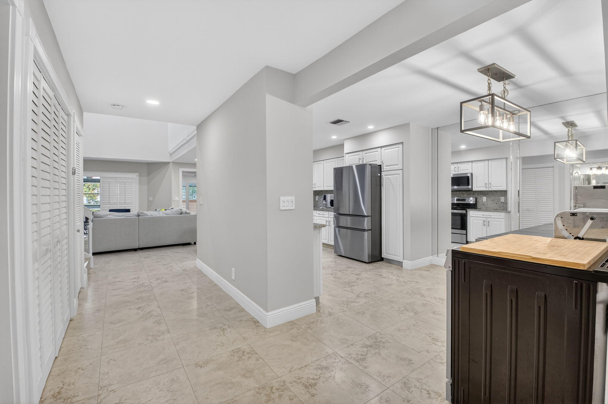 9105 Boca Gardens Circle South, Unit B Boca Raton, FL 33496 - Photo 7 of 54 6-web-or-mls-DSC_6422