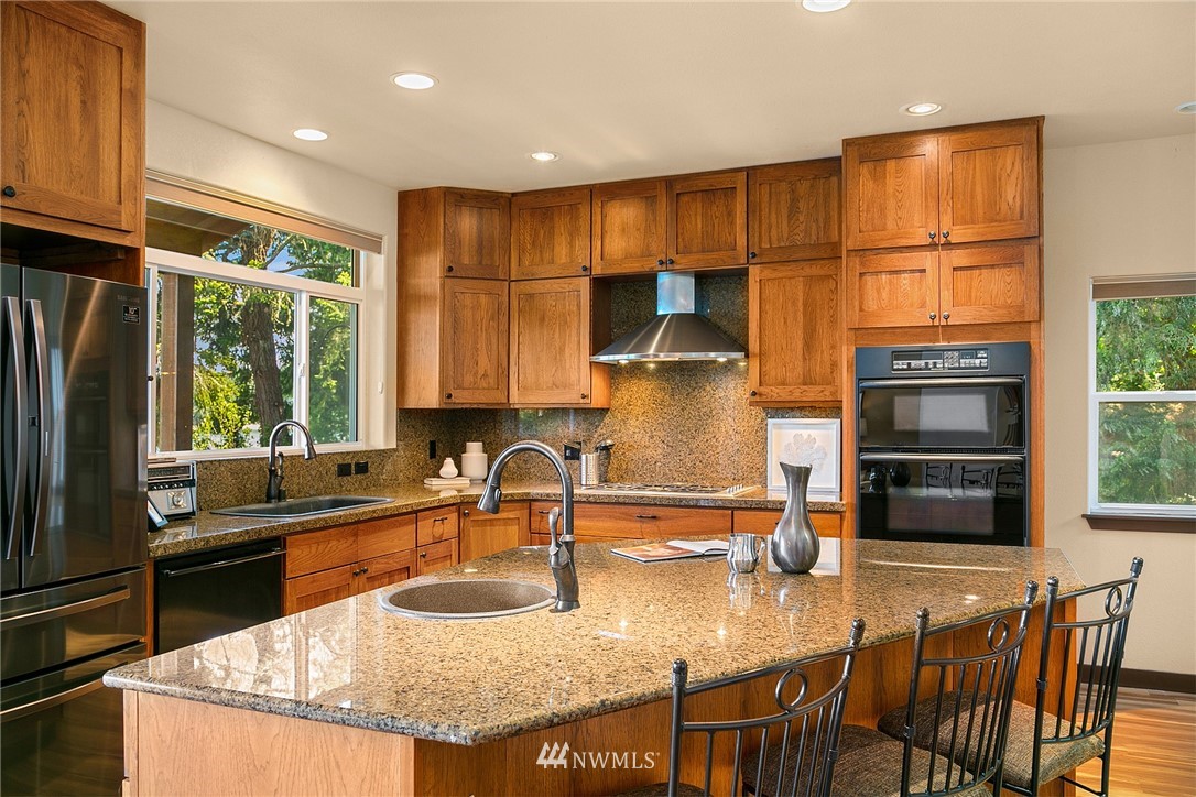 1510 East Island View Road Grapeview, WA 98546 - Photo 11 of 40 Gallery Image 11