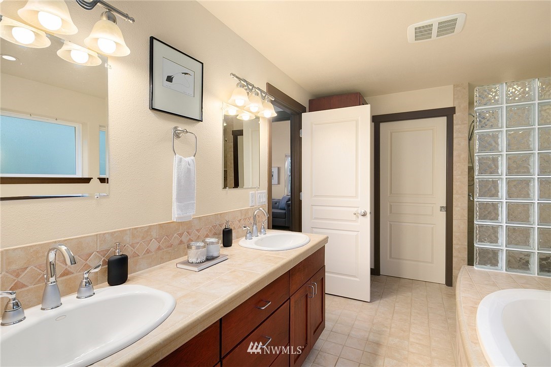 1510 East Island View Road Grapeview, WA 98546 - Photo 18 of 40 Gallery Image 18