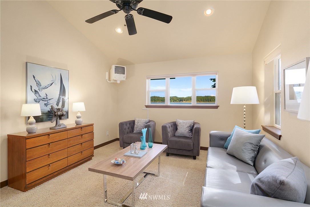 1510 East Island View Road Grapeview, WA 98546 - Photo 19 of 40 Gallery Image 19