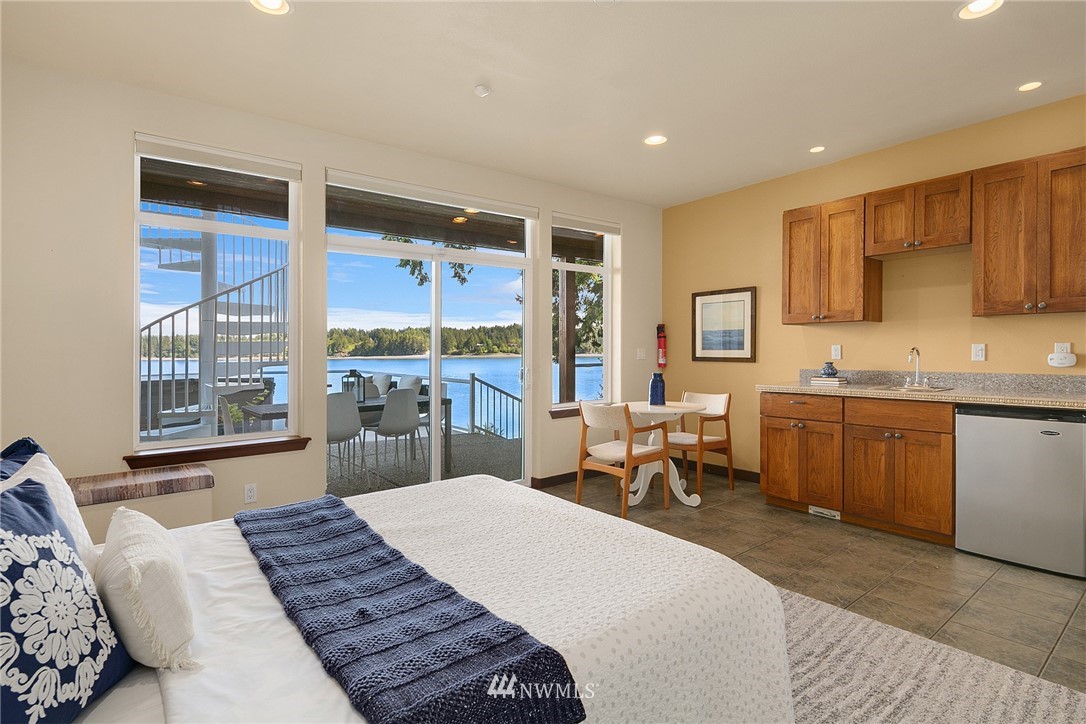 1510 East Island View Road Grapeview, WA 98546 - Photo 21 of 40 Gallery Image 21