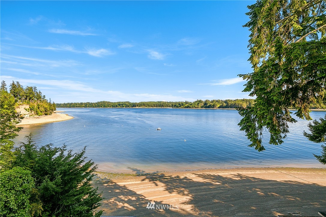 1510 East Island View Road Grapeview, WA 98546 - Photo 8 of 40 Gallery Image 8