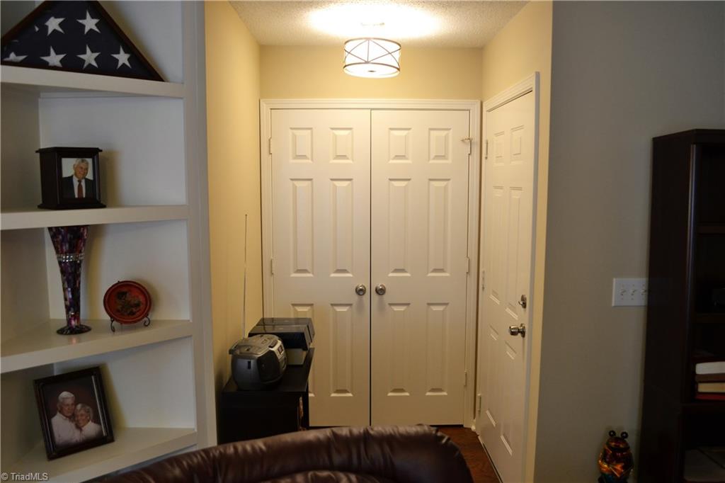 130 James Road High Point, NC 27265 - Photo 2 of 12 Gallery Image 2