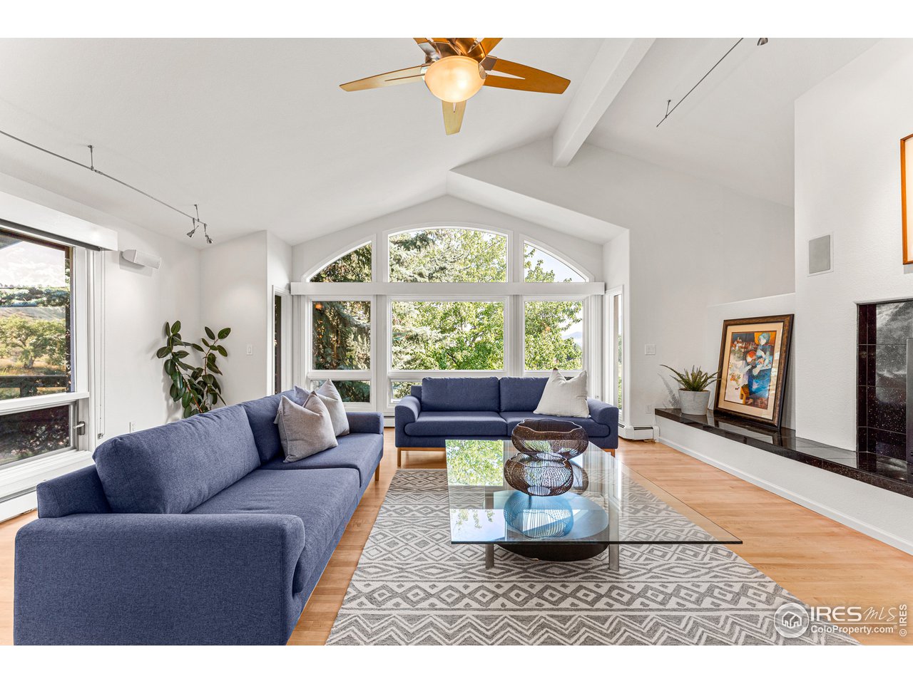 3725 Spring Valley Road Boulder, CO 80304 - Photo 5 of 40 Beautiful maple floors