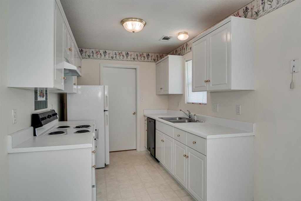 1012 Cedarview Circle Hephzibah, GA 30815 - Photo 6 of 20