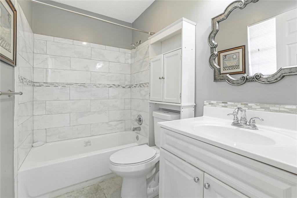 1832 Southdown Road Laplace, LA 70068 - Photo 12 of 25 Gallery Image 12