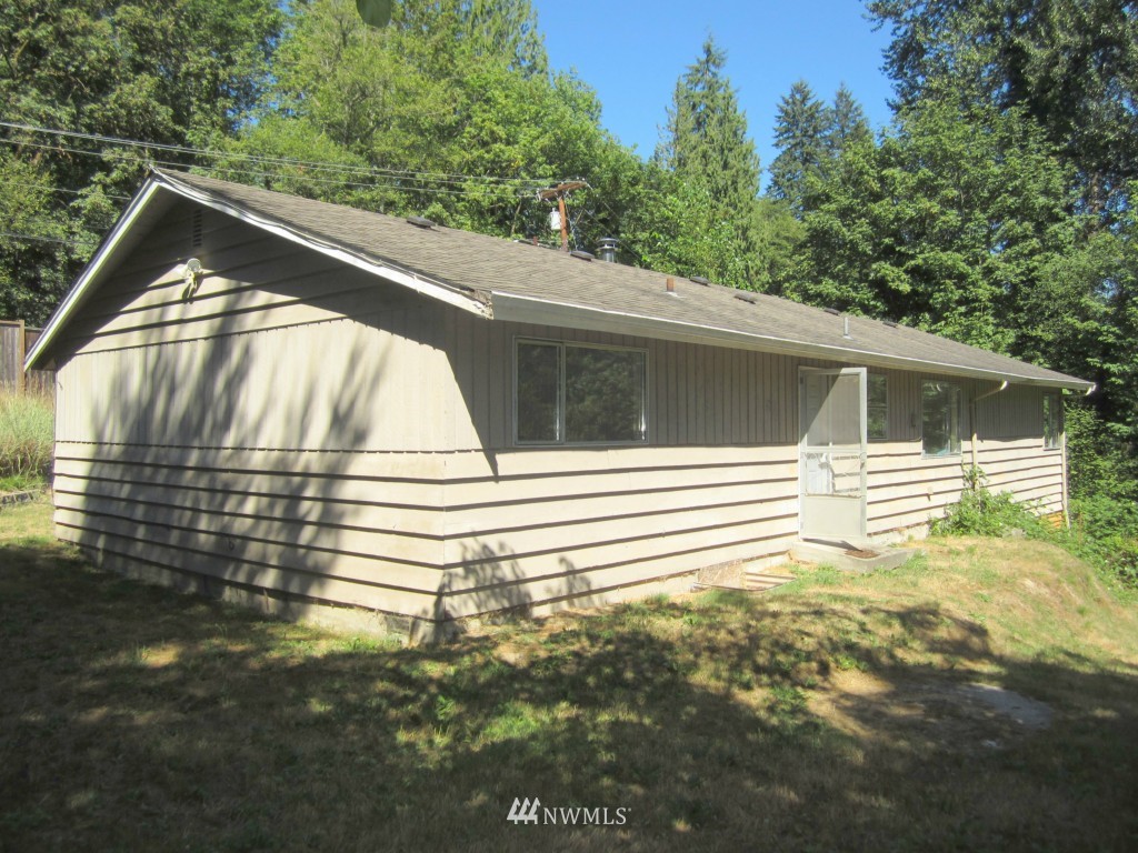 22509 Southeast May Valley Road Issaquah, WA 98027 - Photo 8 of 17 Gallery Image 8