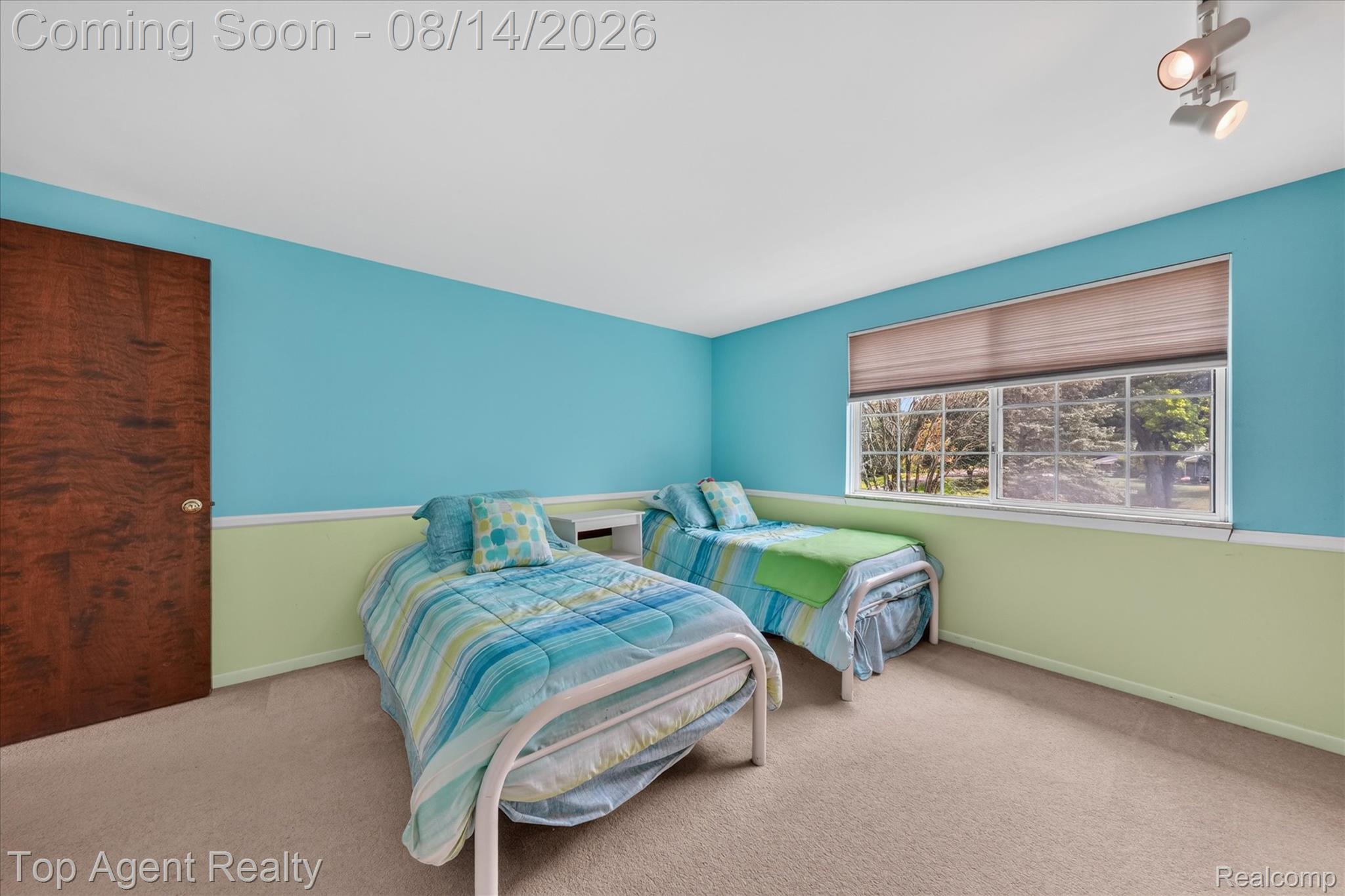 6084 Deguise Court Rochester, MI 48306 - Photo 29 of 50 34-6084-Deguise-Ct-Rochester-Hills-WindowStill.jpg