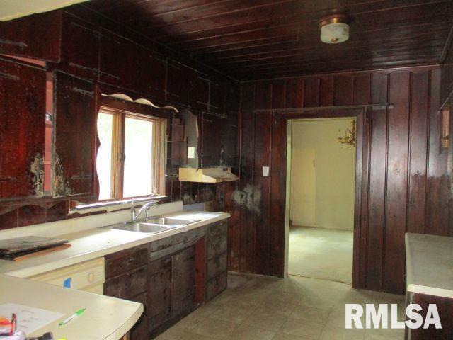 324 South 10th Street Hamilton, IL 62341 - Photo 5 of 28 Gallery Image 5