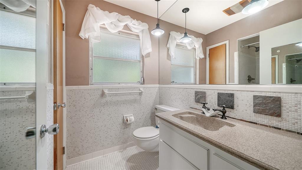 621 Alhambra Road Venice, FL 34285 - Photo 24 of 53