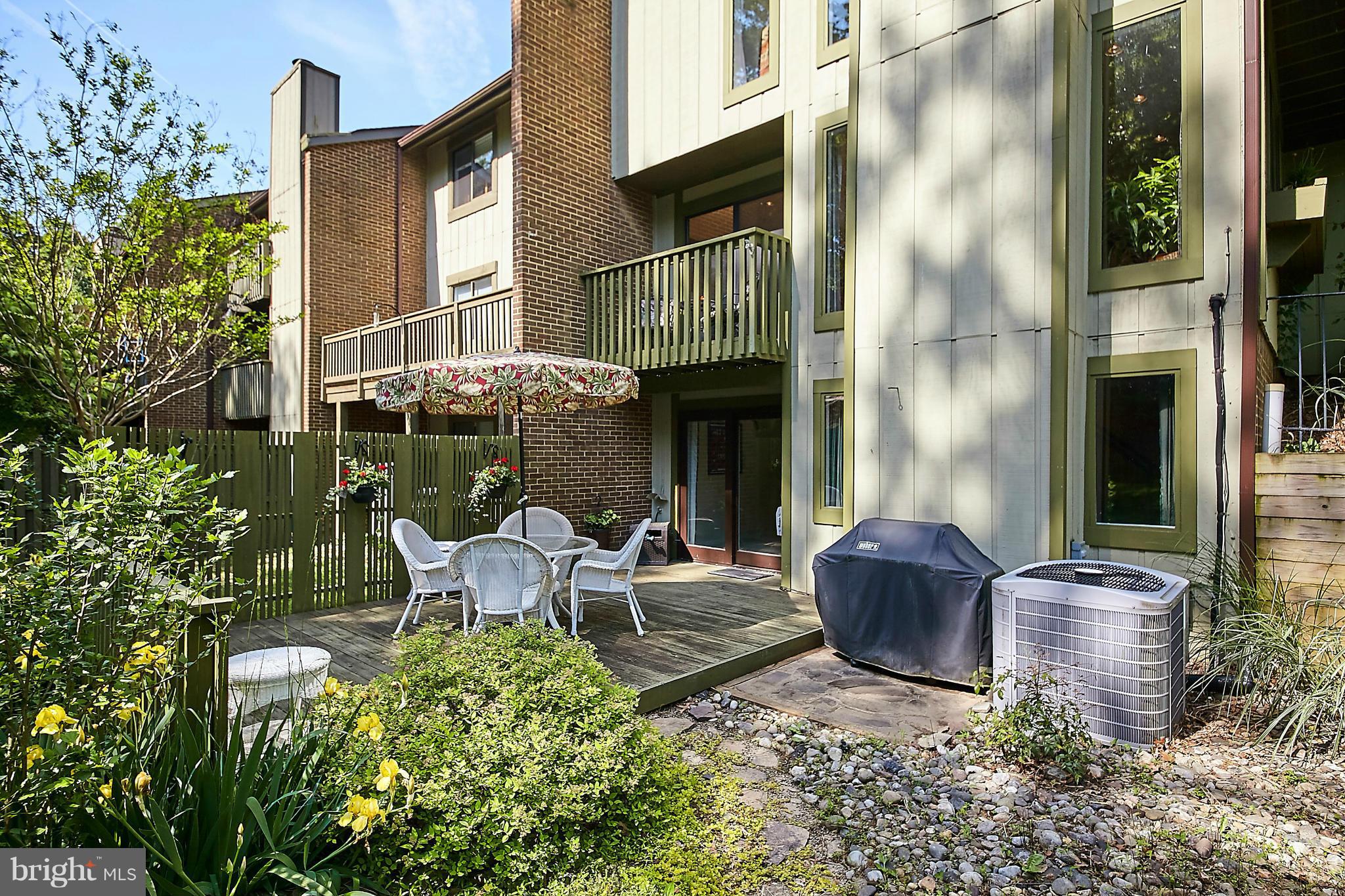 2019 Winged Foot Court Reston, VA 20191 - Photo 27 of 30 Exterior (Rear)