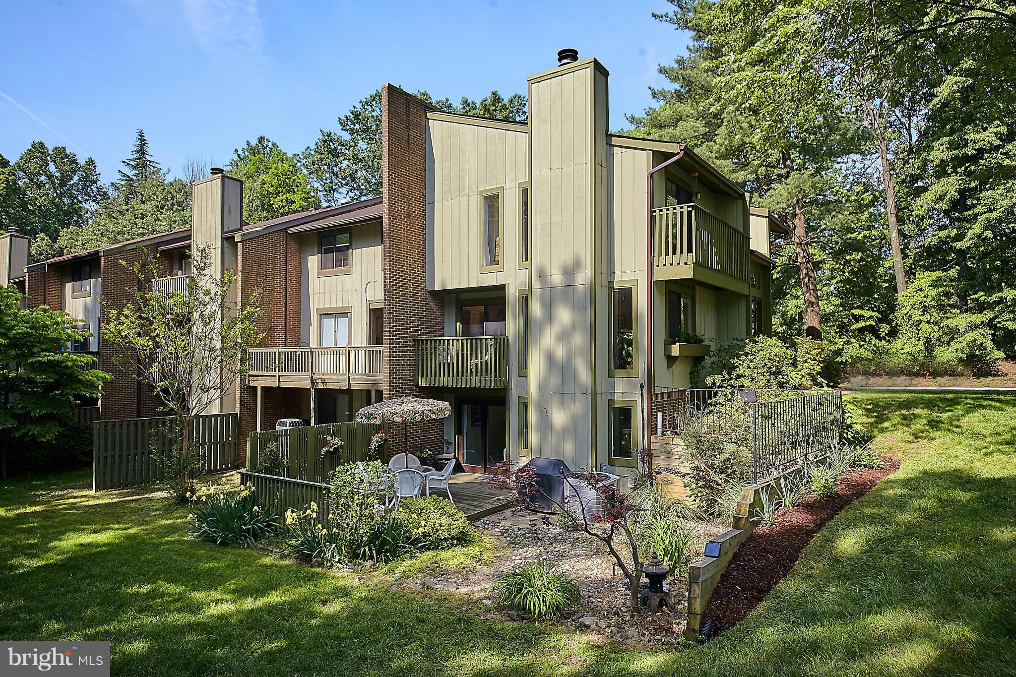 2019 Winged Foot Court Reston, VA 20191 - Photo 4 of 30 Exterior (Rear)