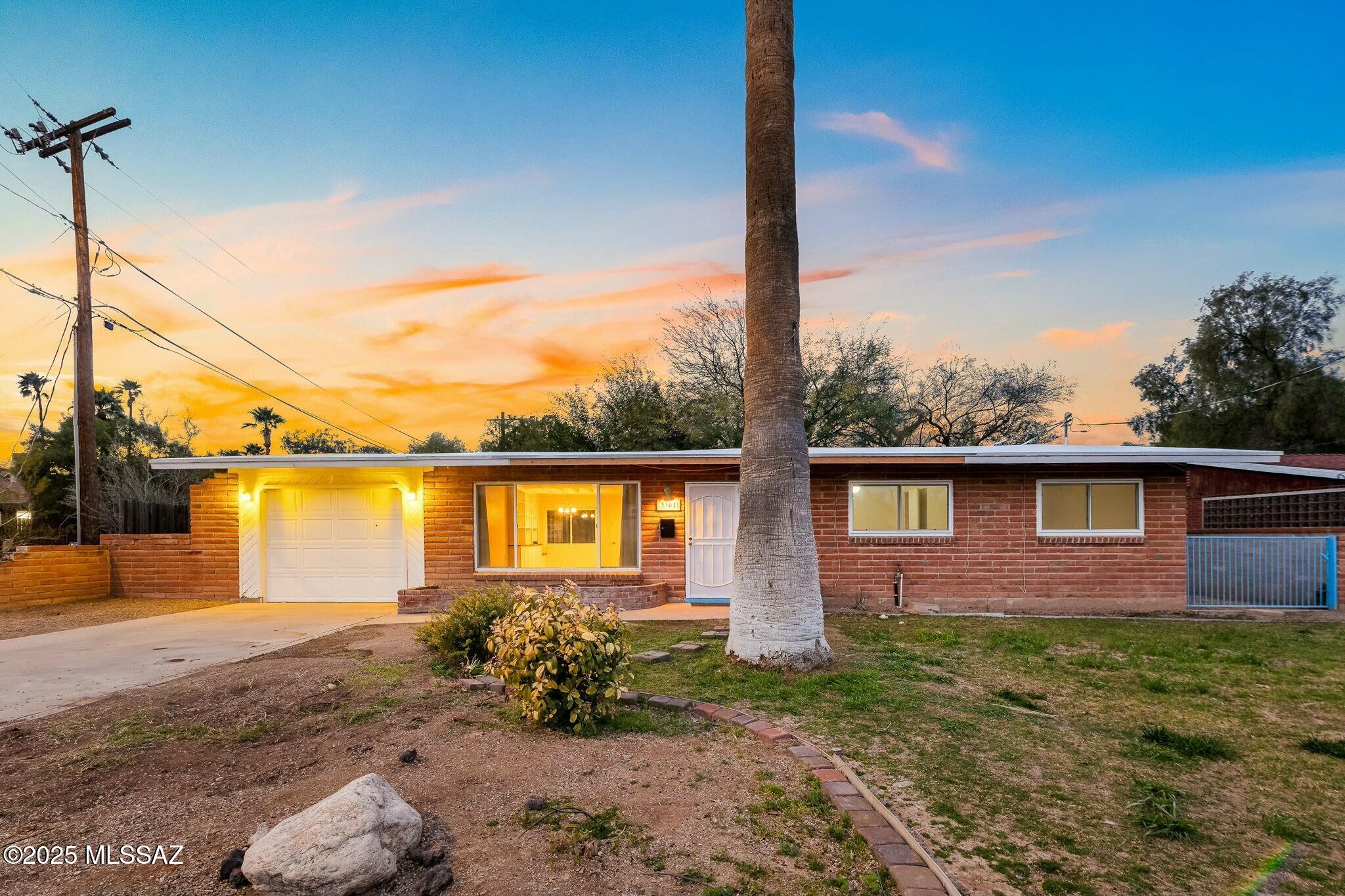 3301 North Country Club Road Tucson, AZ 85716 - Photo 4 of 37 Gallery Image 4