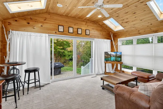 $375,000 | 5 Artillery Approach, Mechanicville, NY 12118