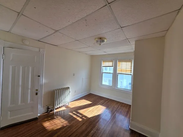 $1,700 | 37 Chase Avenue, Unit 2, Springfield, MA 01108