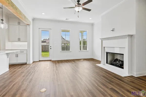 $425,510 | 10492 Highpoint Drive, Denham Springs, LA 70706