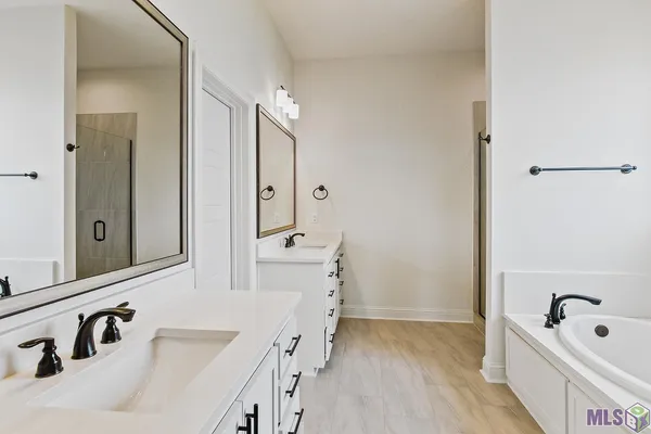 $425,510 | 10492 Highpoint Drive, Denham Springs, LA 70706