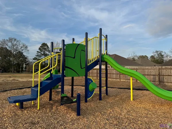 $425,510 | 10492 Highpoint Drive, Denham Springs, LA 70706