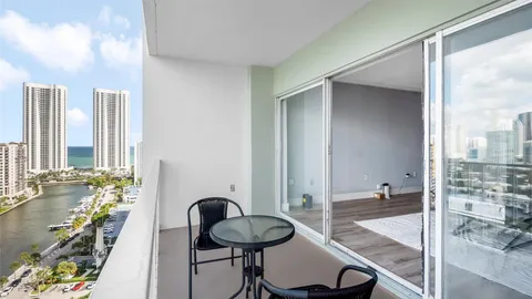 $349,999 | 500 Bayview Drive, Unit 2023, Sunny Isles Beach, FL 33160