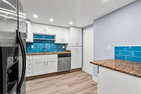 $349,999 | 500 Bayview Drive, Unit 2023, Sunny Isles Beach, FL 33160