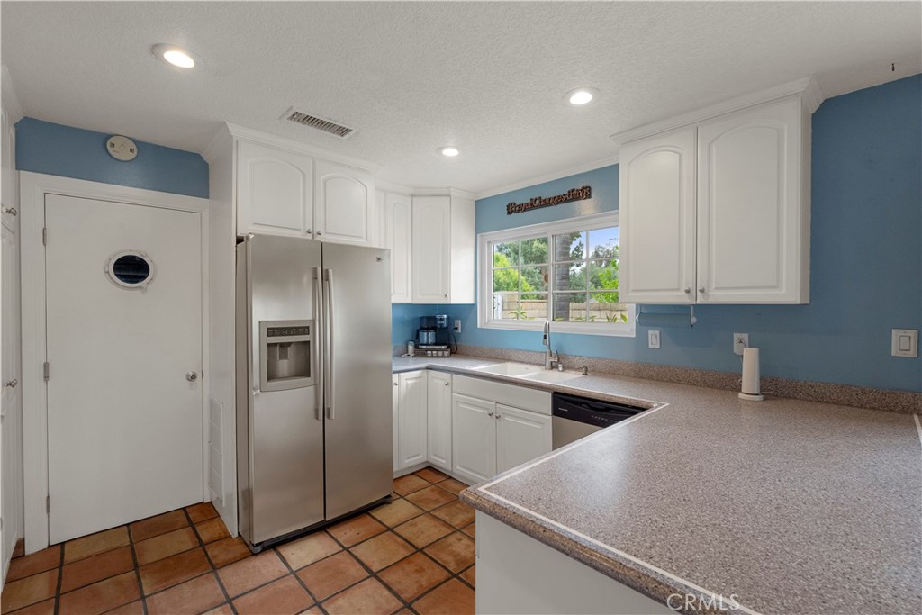 2537 Fulton Road La Verne, CA 91750 - Photo 18 of 43