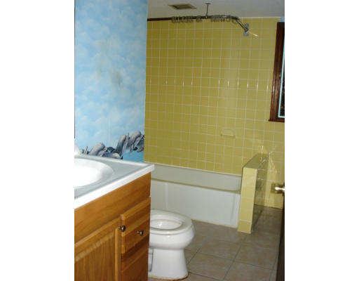 17 Number 6 Road Leverett, MA 01054 - Photo 6 of 6 a bathroom with a sink toilet and shower