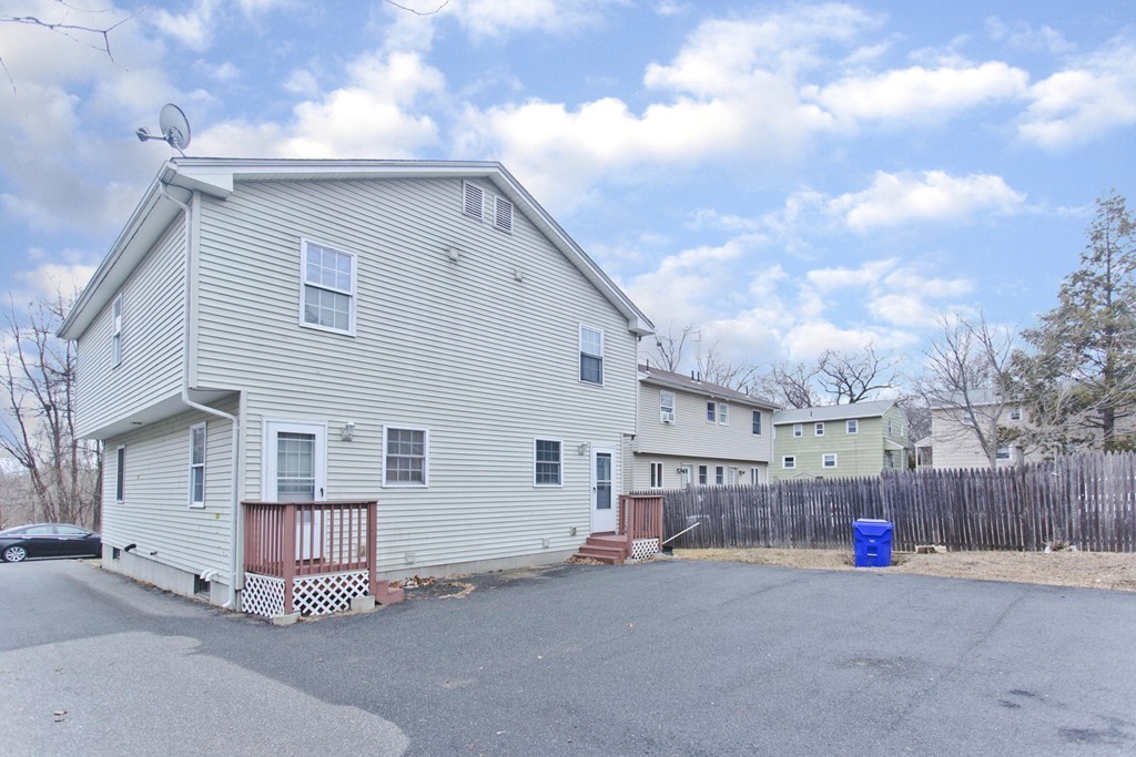 129-131 Moxon Street Springfield, MA 01151 - Photo 18 of 20 Gallery Image 18
