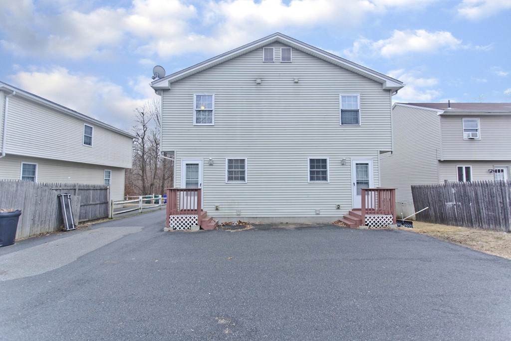 129-131 Moxon Street Springfield, MA 01151 - Photo 19 of 20 Gallery Image 19