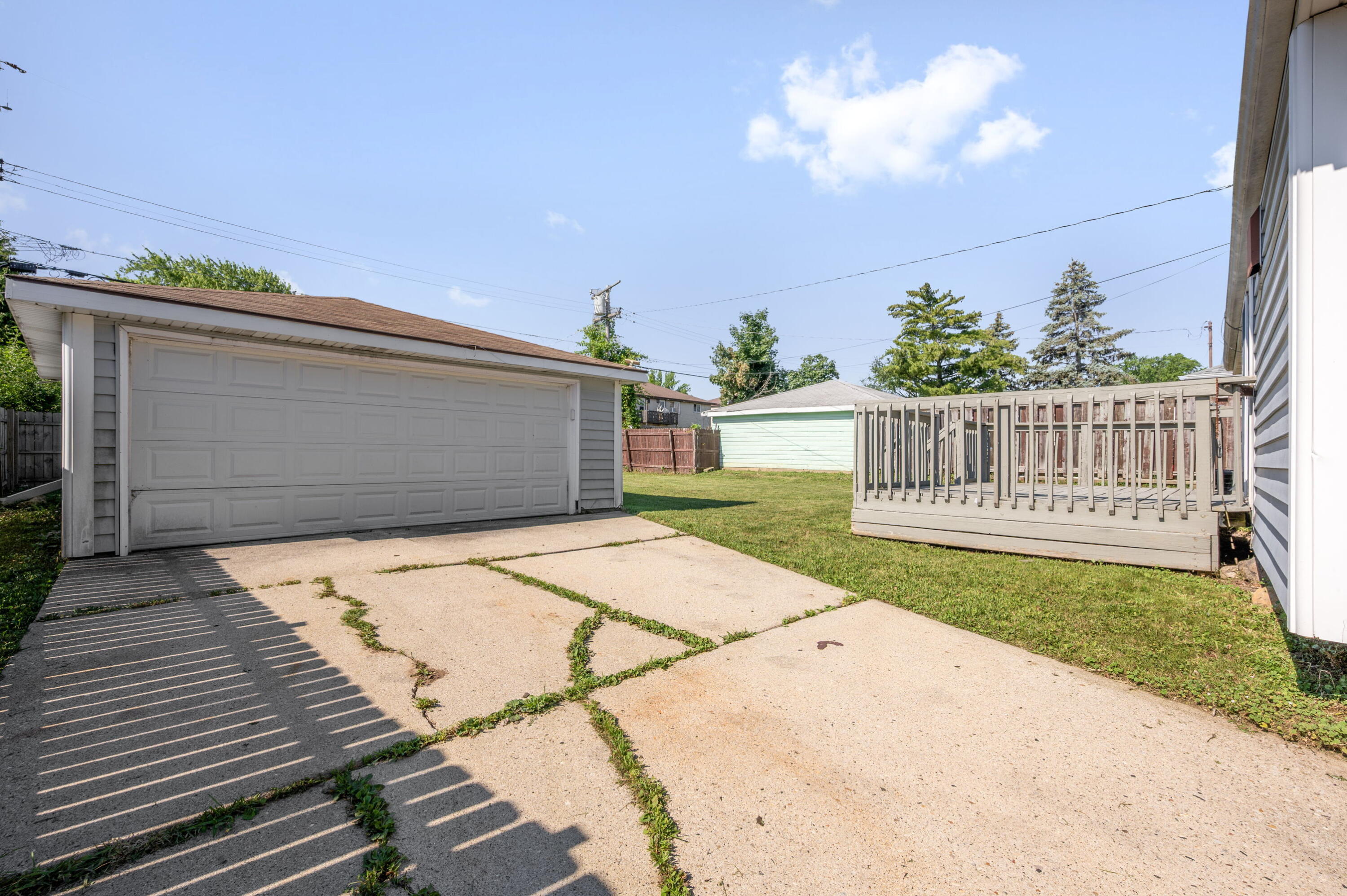 7719 West Winfield Avenue Milwaukee, WI 53218 - Photo 16 of 19 27_ElizabethKrier_DSC7005