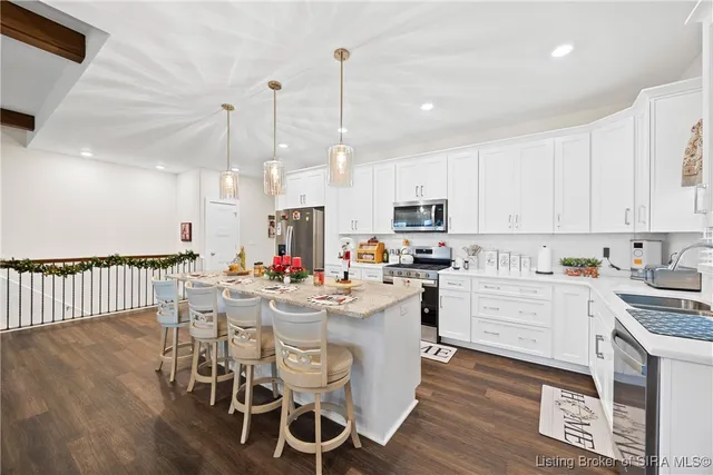 $410,000 | 7702 Linwood Circle, Charlestown, IN 47111