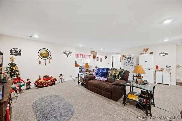 $410,000 | 7702 Linwood Circle, Charlestown, IN 47111