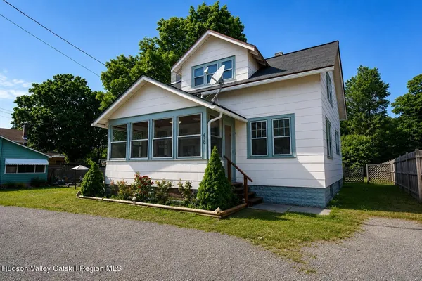$319,000 | 630 Highway 212, Saugerties, NY 12477