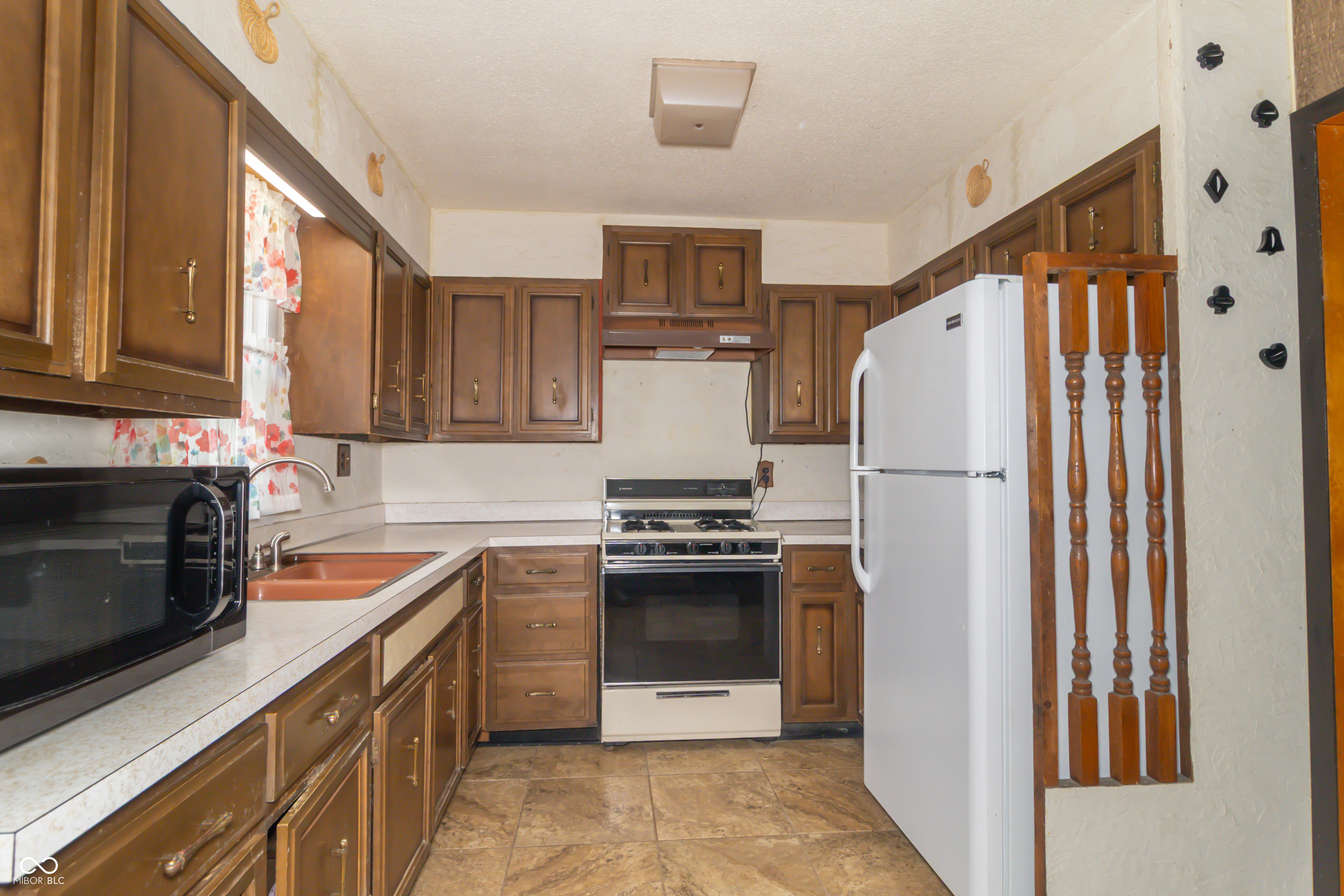 405 South Old Trails Road Indianapolis, IN 46219 - Photo 35 of 37 Gallery Image 35