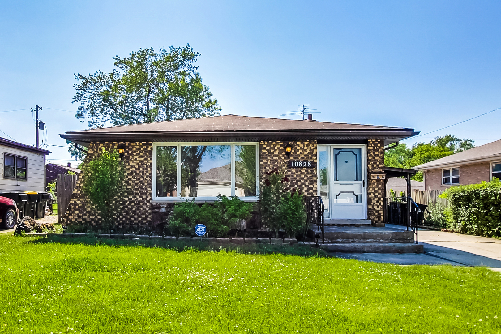 10828 Massasoit Avenue Chicago Ridge, IL 60415 - Photo 1 of 22
