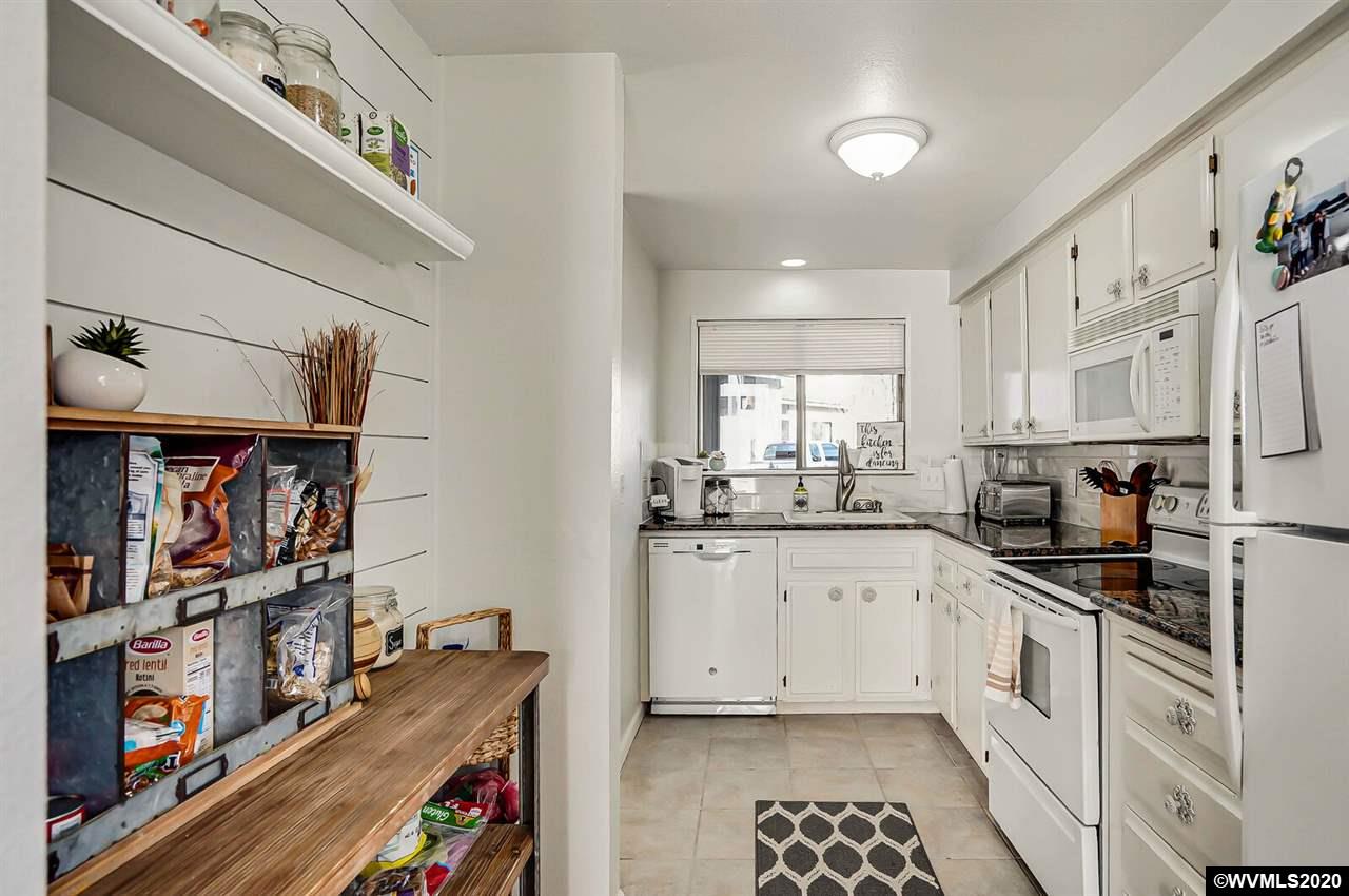 3790 Auburn Road Northeast Salem, OR 97301 - Photo 13 of 34 Gallery Image 13