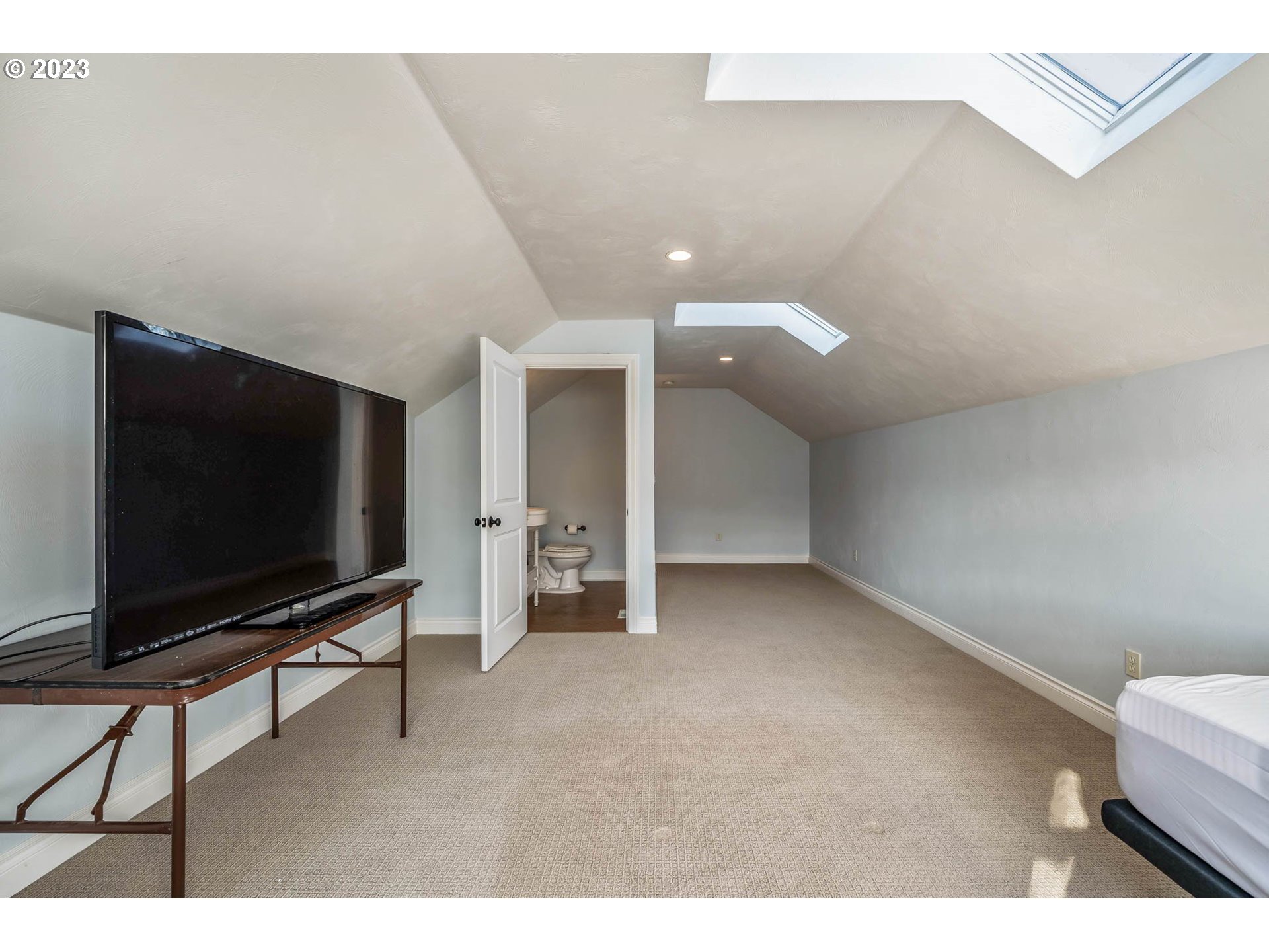 3349 Roanoke Avenue Eugene, OR 97408 - Photo 29 of 36