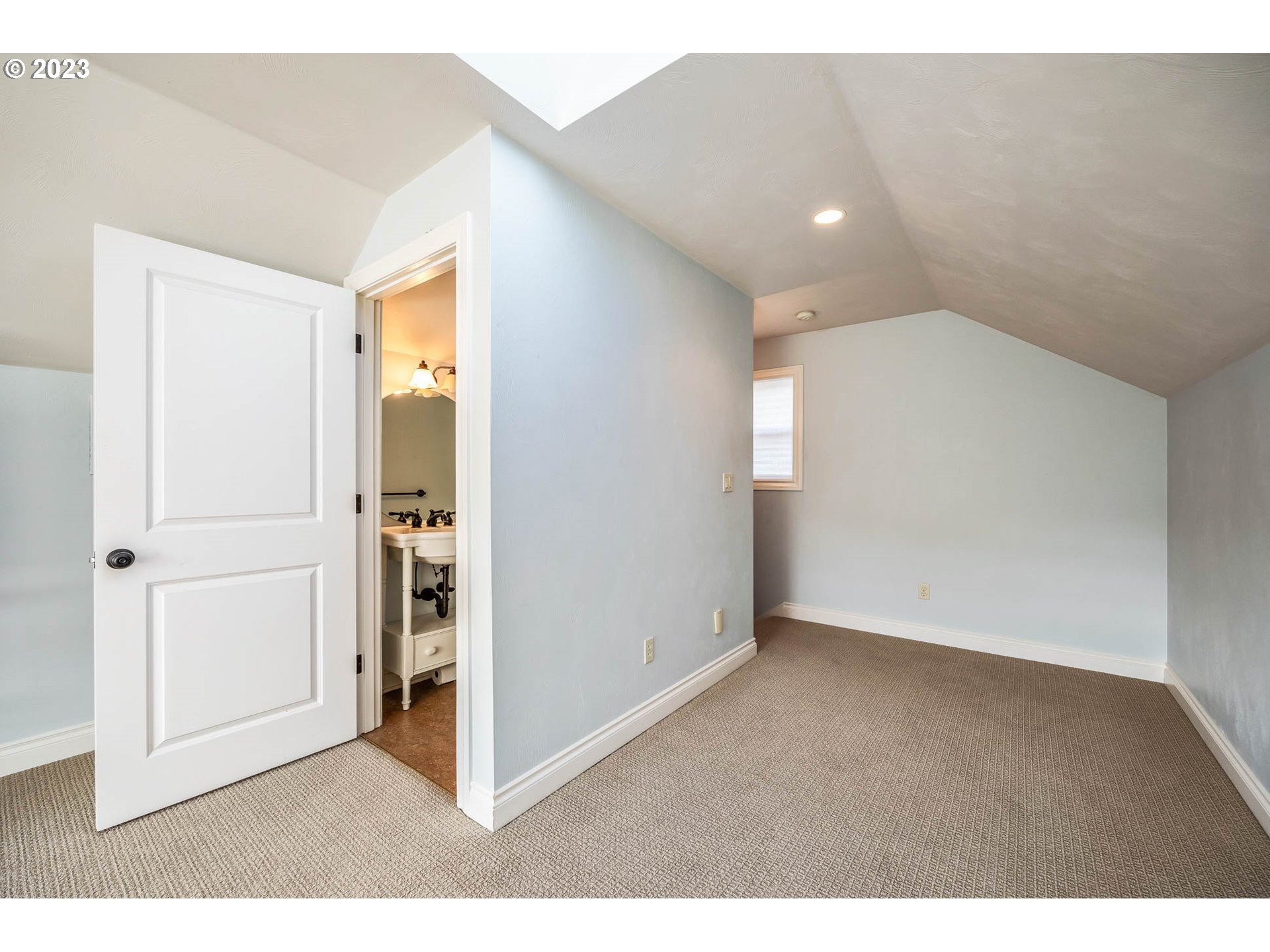 3349 Roanoke Avenue Eugene, OR 97408 - Photo 31 of 36