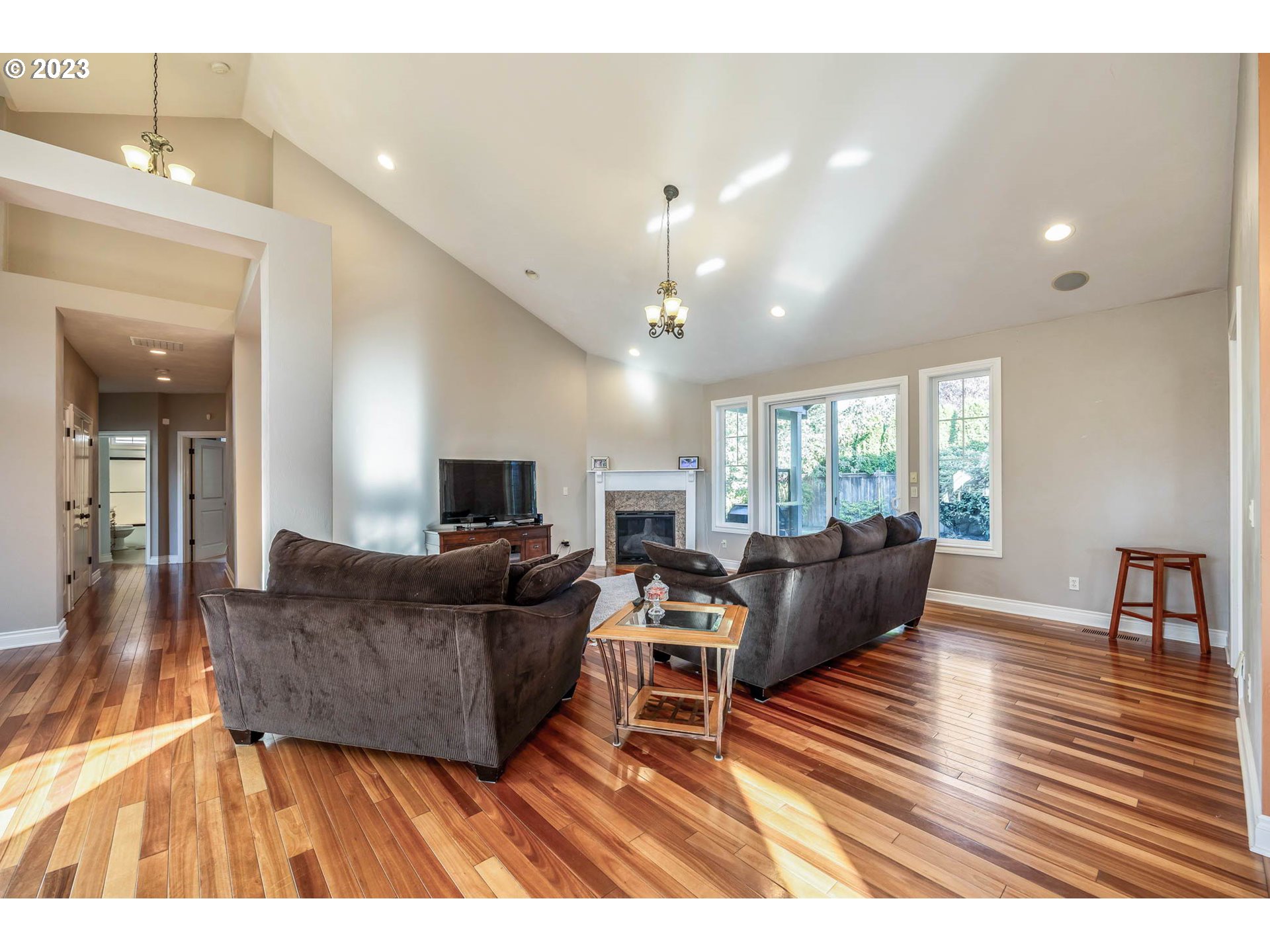 3349 Roanoke Avenue Eugene, OR 97408 - Photo 6 of 36 a living room with furniture and a wooden floor