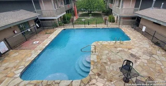 $1,025 | 516 Gentleman Road, Unit 12, Balcones Heights, TX 78201