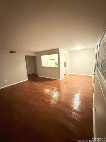 $1,025 | 516 Gentleman Road, Unit 12, Balcones Heights, TX 78201