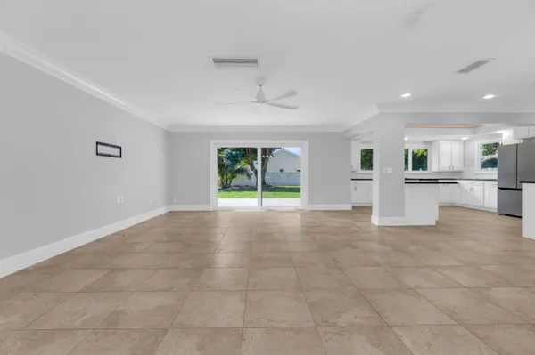 $5,250 | 1180 Southwest 17th Street, Boca Raton, FL 33486