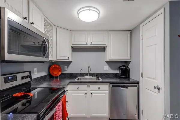 $125,000 | 1419 Durango Lane, Unit 1, Fenton, MO 63026