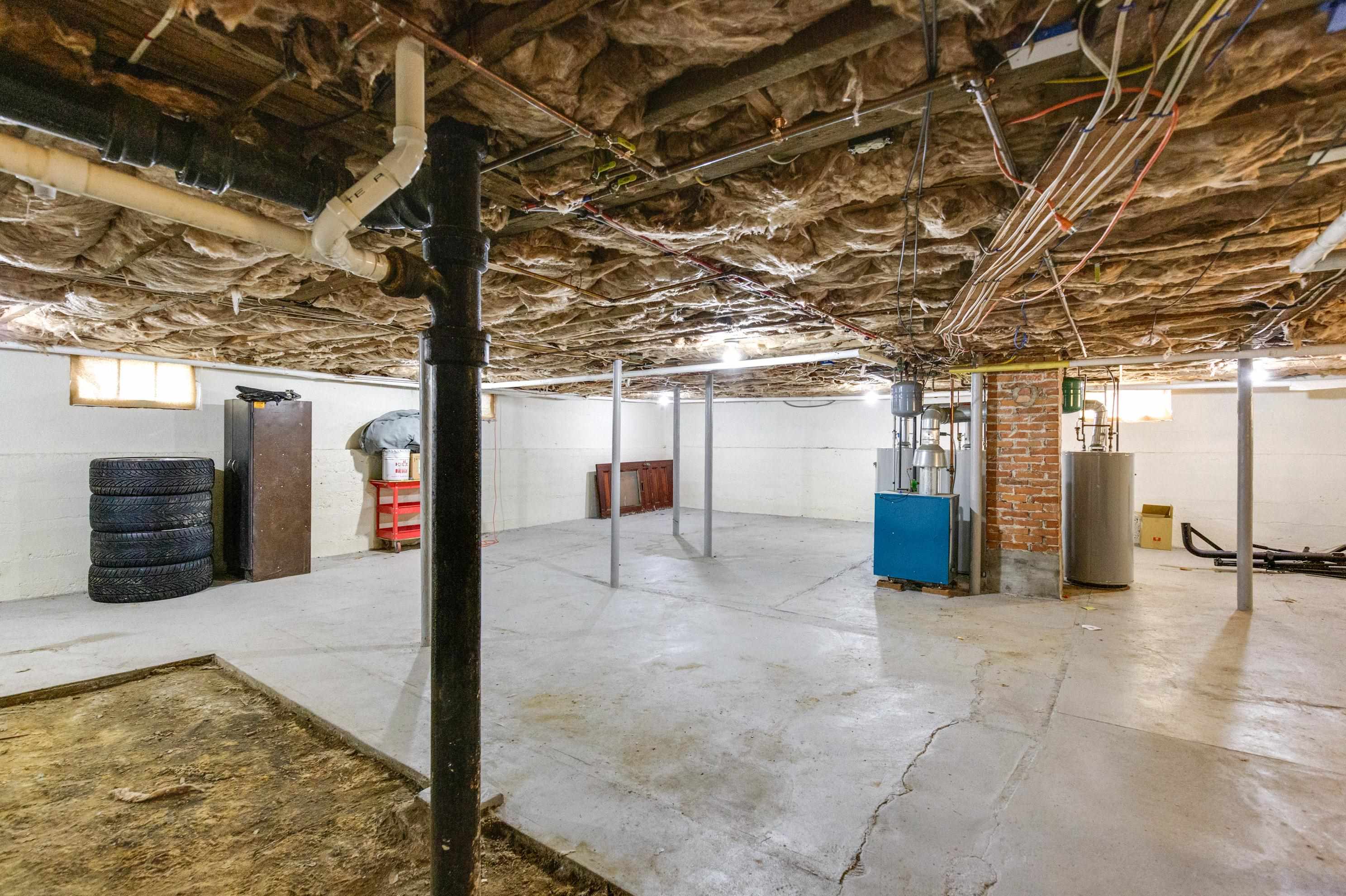 710 Montgomery Street Manchester, NH 03102 - Photo 15 of 29 Gallery Image 15