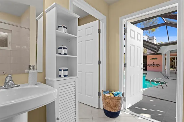 $1,987,000 | 1501 75th Circle Northeast, St. Petersburg, FL 33702