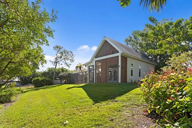 $1,987,000 | 1501 75th Circle Northeast, St. Petersburg, FL 33702